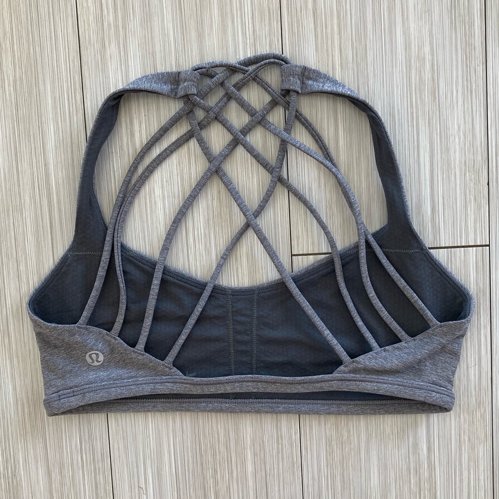 Lululemon sports bra